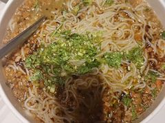 -皇城根·鲁菜济南菜·吊炉烤鸭·炒鸡鱼头(济南旗舰店)