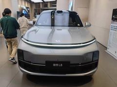 -理想汽车(世纪汇店)
