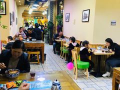 大堂-伊穆祥牛肉面总店·清真