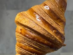 AOP招牌可颂-PAOPAO Bakery&Café(港汇店)