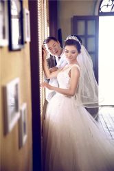 DE2A8763-_副本-维纳斯婚纱摄影(预约减现金)