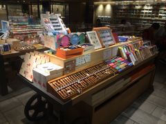 -猫的天空之城概念书店(苏州诚品店)