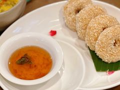 炸虾饼配泰国梅子酱-帕蓝·暹罗料理(大学路店)