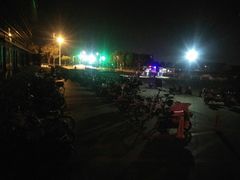 -松江南站-地铁站停车场