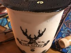 黑糖鹿丸鲜奶-THE ALLEY 鹿角巷(时代天街A馆店)