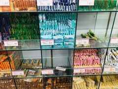 -食吃食八量贩零食(新安店)