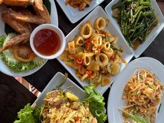 -Green Tree Rest. & Pub