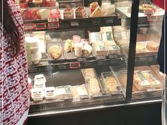 面包甜点陈列柜-星巴克(南京新百店)