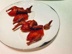 脆皮妙龄鸽-新荣记(建国门外大街店)