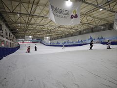 -乔波室内滑雪场