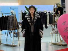 -肃宁华斯国际裘皮城