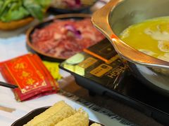 -鲜入围煮花胶鸡海鲜火锅