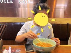 -亮亮面馆(经六路店)