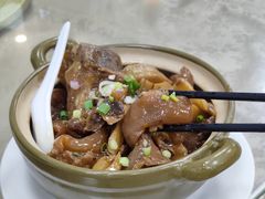红焖猪脚-东江客家情食府