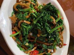 -东来菜馆•手抓海鲜家常菜•海鲜锅贴(鸽子窝店)