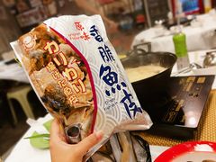 -鲜入围煮花胶鸡海鲜火锅