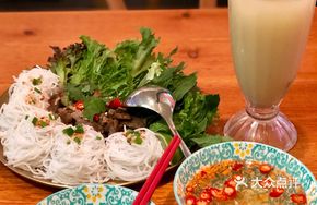 Hanoi Beef Grilled Meat with Lemon