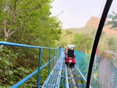 -黄金寨原生态旅游区