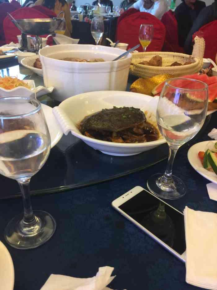 尊悦酒店—餐饮部-"「干锅去骨鸭掌」「千年烤馍」「腊味煎米饼.