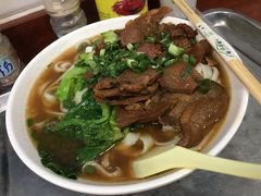 牛腩拼牛利河粉-珍珍小食店(西华路店)