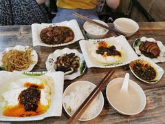 -丘艳豆花饭(国泰广场店)