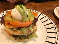 三文鱼水波蛋松饼-AFS Cafe & Canteen(闽江二路店)