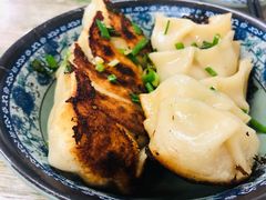 鲜肉煎饺-无名氏宵夜小摊(祝家三姐妹馄饨店)