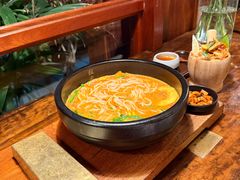 -银米·云南传统过桥米线(双廊黑金冠店)