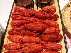 -肥肥虾庄·金牌油焖大虾(汉街SKP店)