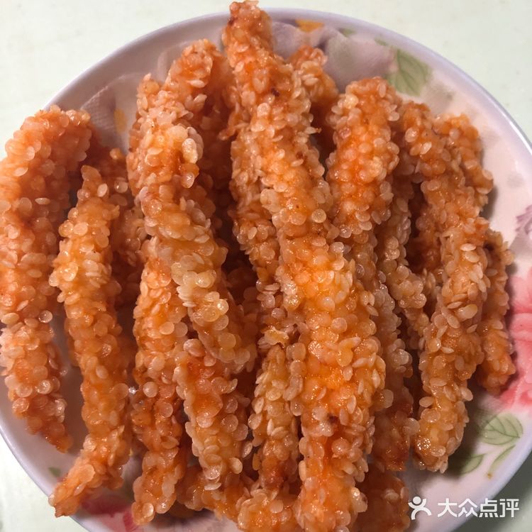 油锅热了倒进去大概十分钟就可以了，表面金黄金黄即可