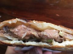 精肉切焰火烧-张吉祥花椒肉火烧(老潍县美食城店)