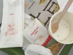 -麦当劳(上海虹桥站30B检票口楼上)