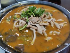 -余杨鸭鸭餐厅