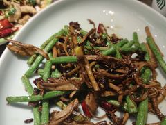 豆角茶树菇-闫府私房菜·百年鲁菜(恒隆店)