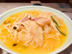 咸肉烧纸片笋-雀蓝川菜(奥体广场店)