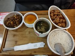 -72街红烧排骨饭(海珠丽影广场店)