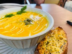 -Mark&Mars Restaurant