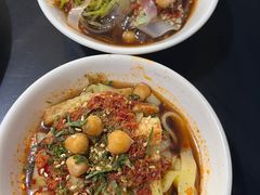 -烤肉小伙烤肉店