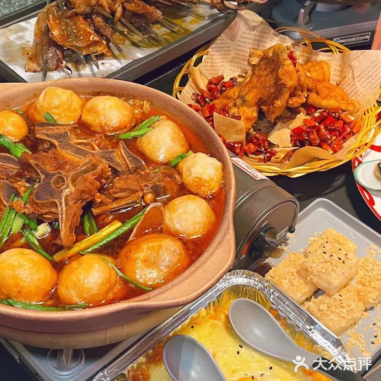 如果不够吃的话，可以自己额外加皮皮虾之类的