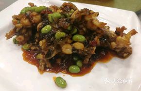 Snow Cabbage and Edamame Stir-fried with Frog Legs