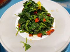 -巴特餐饮6加1音乐餐吧·新疆菜