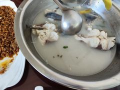 -美顺香食府鱼头老店(雪野湖店)