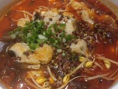 -渝是乎酸菜鱼(龙旗购物中心店)