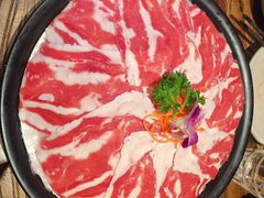 -老牌坊云南鱼豆花火锅(爱建店)