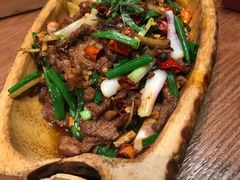 -老滇山寨•云南特色菜•地方菜•民族风情歌舞表演(金碧店)