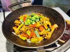 干锅肥肠-豫见湘土情(工人路店)