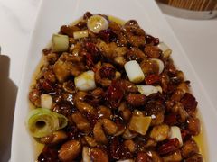 宫保鸡丁-夫妻肺片·中华老字号·正宗川菜(春熙路店)