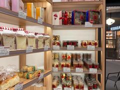 -红宝石·鲜奶小方·海派西点房(联洋店)