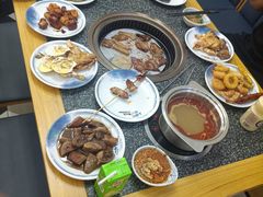 -锤头鲨毛肚海鲜烤肉自助餐厅(国购广场店)