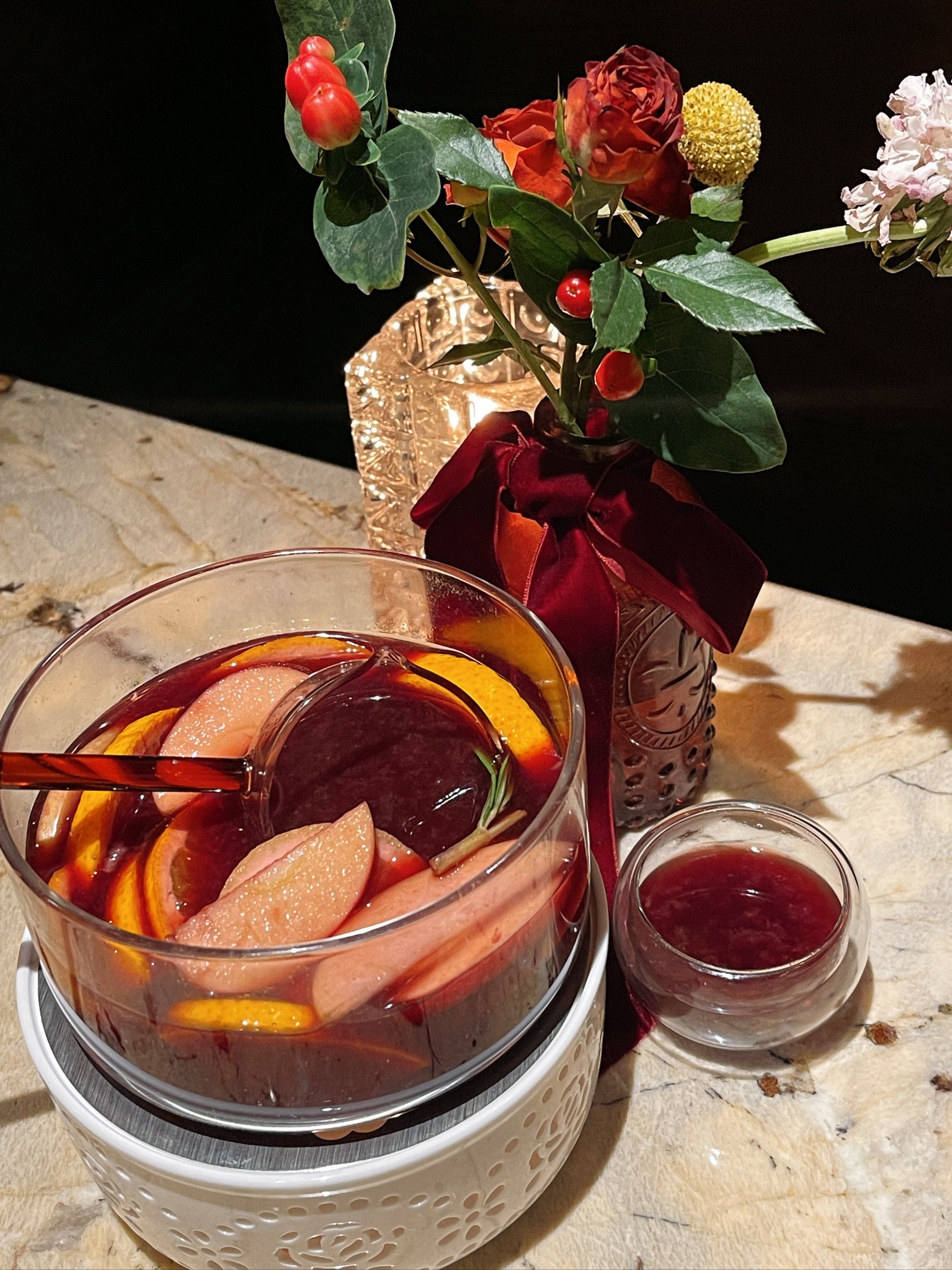 这个冬日怎少的了美食配热红酒呢